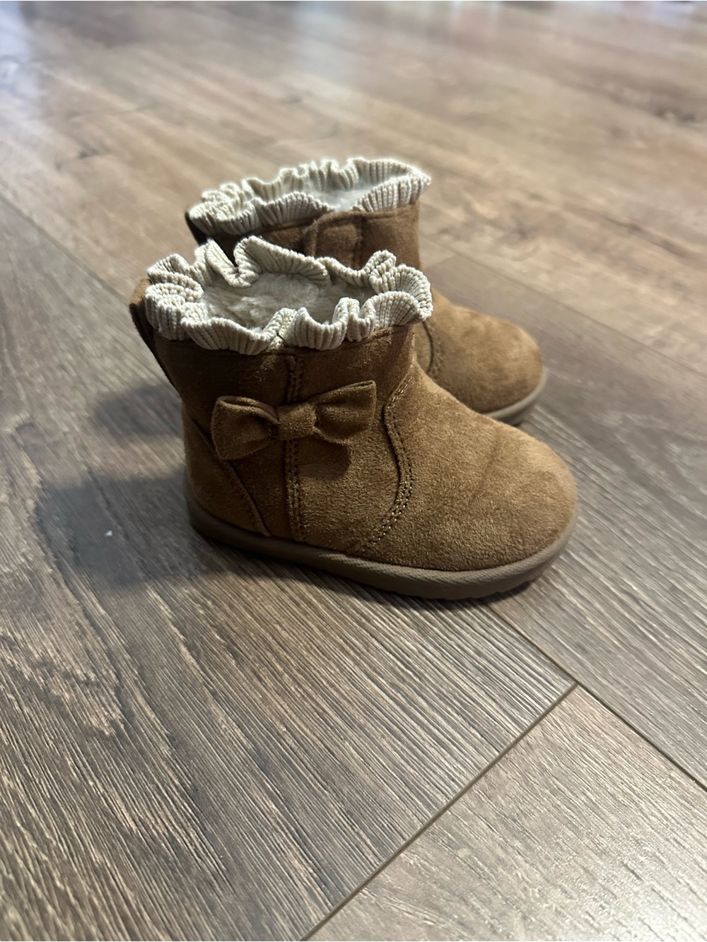 Toddler Ruffled Ankle Boots with Bow Brown size 4c